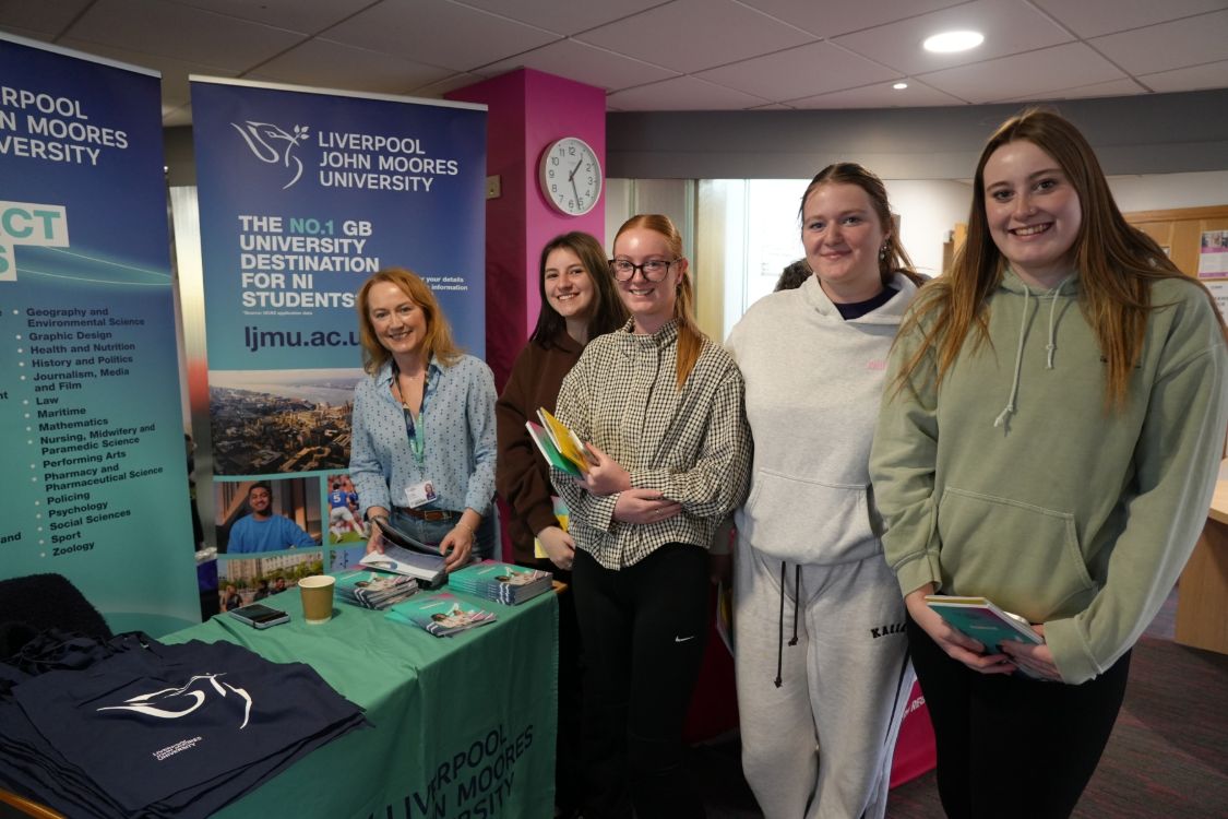 Picture of students at a SERC HE Fair